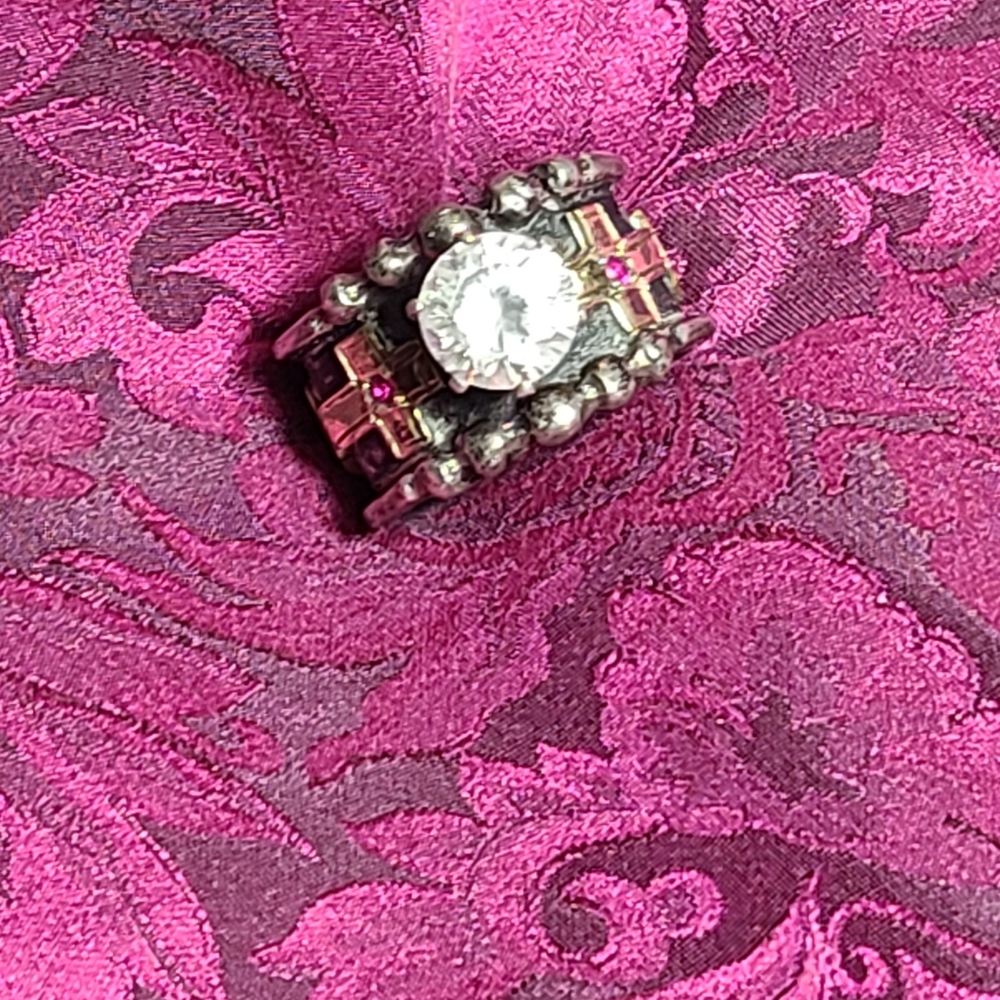 Hyo Silver Classic Cross Ring. Size 6 1/2.